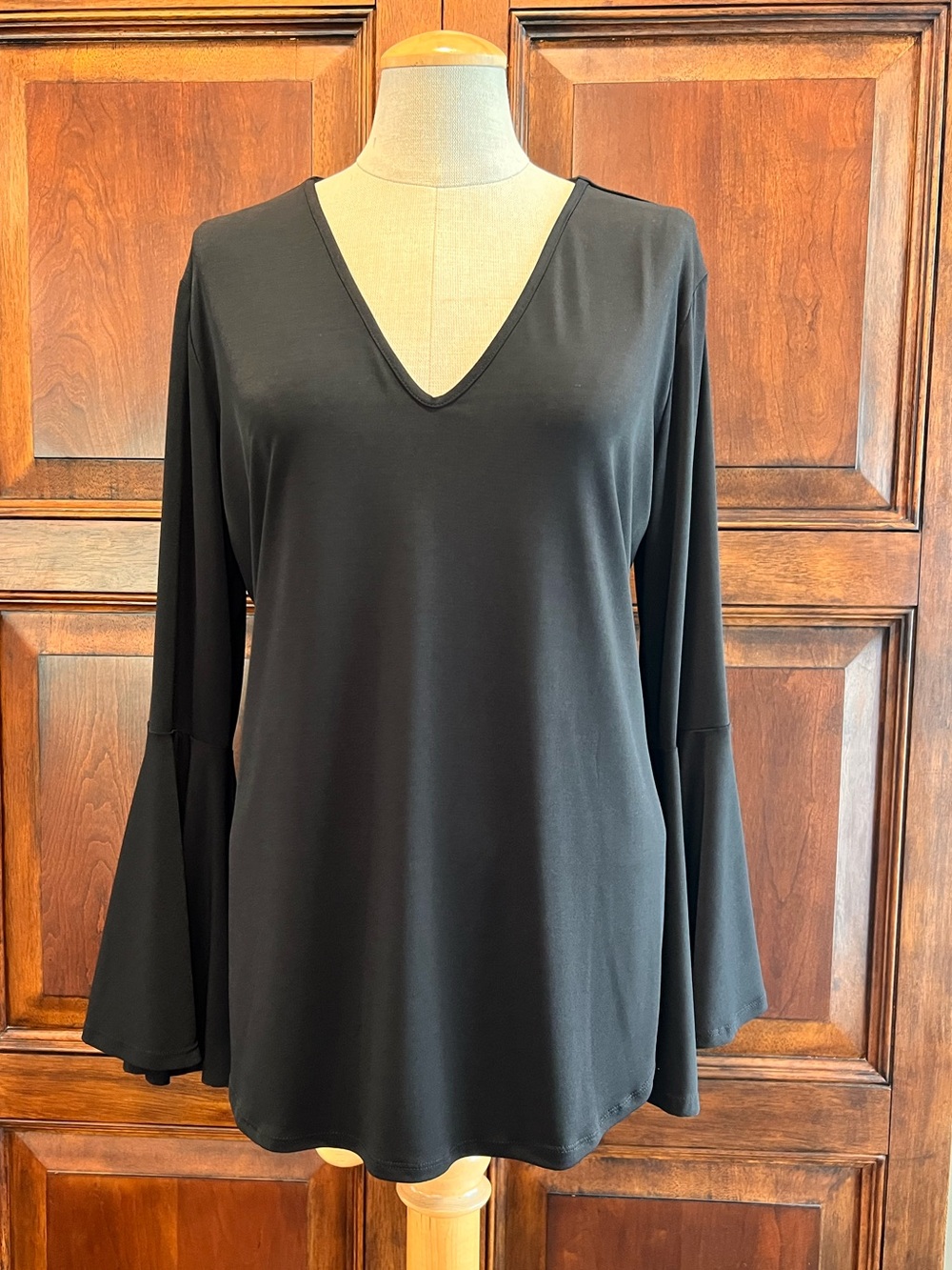 CLARA SUNWOO Black V-Neck Bell Sleeve Long Sleeve Top - Size Small